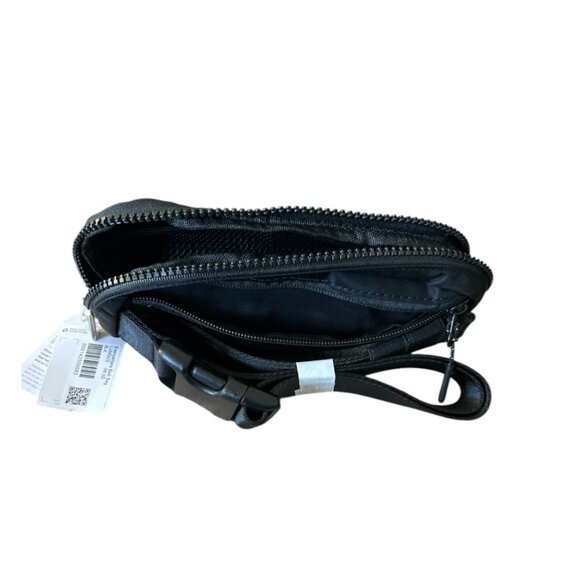 Lululemon - Everywhere Belt Bag 1L Black -- NWT - Picture 5 of 5